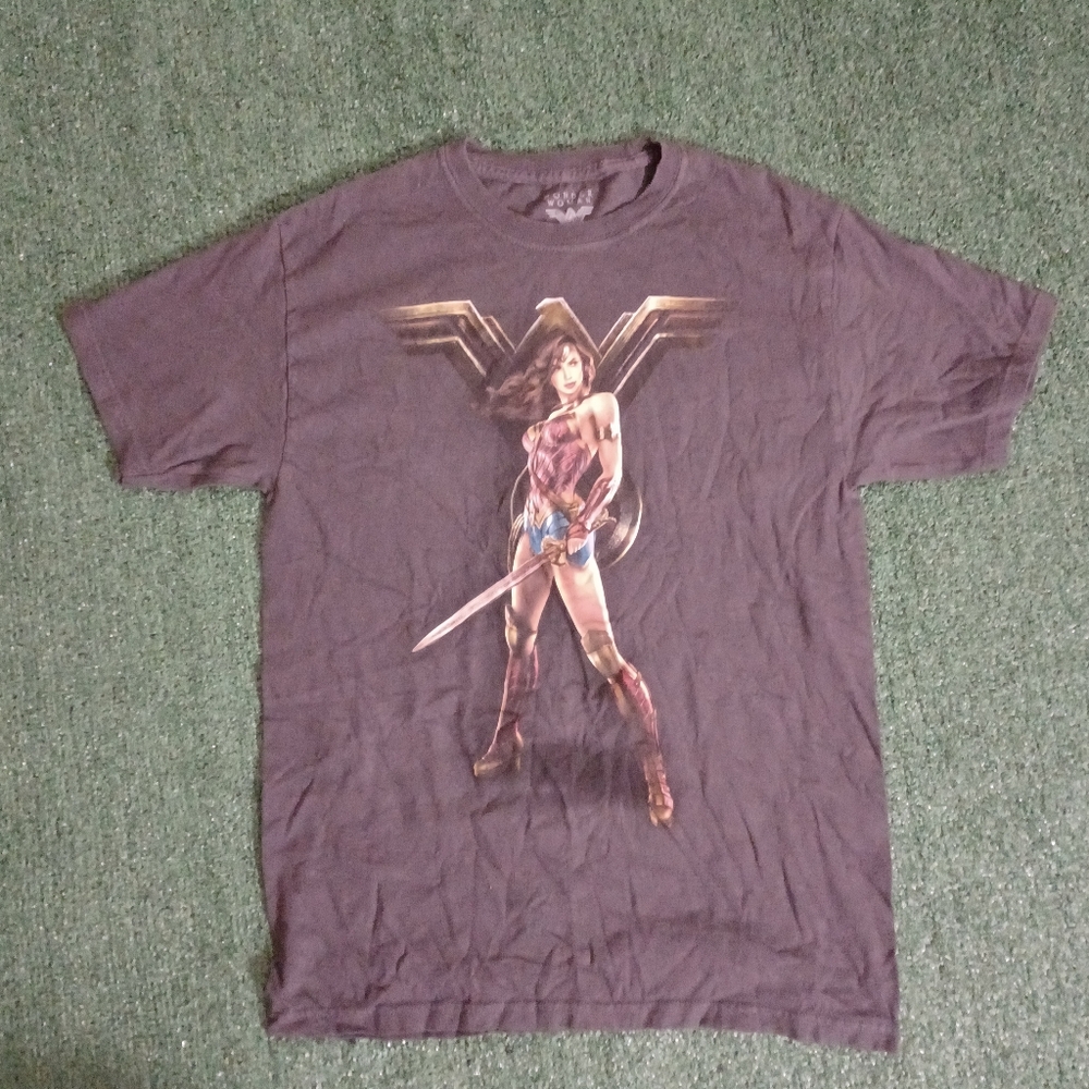 Wonder Woman T Shirt Size Medium